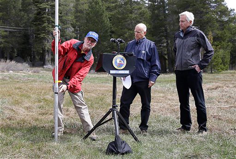 California officials observing lack of snow on Echo Summit on April 1, 2015