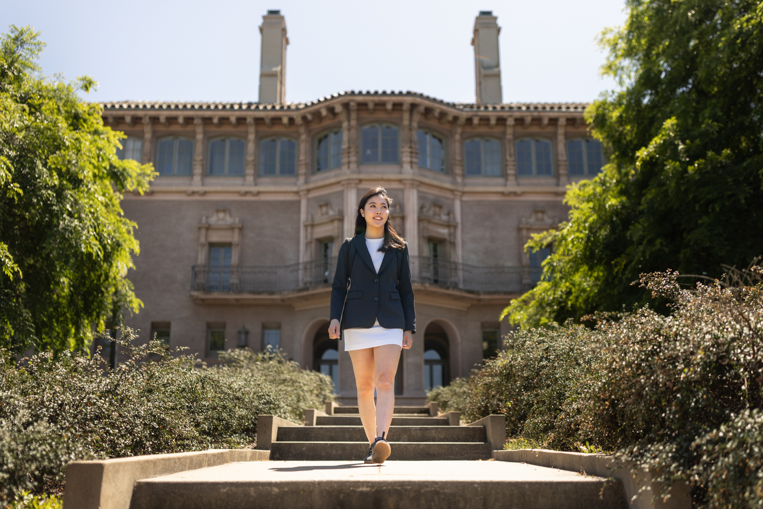 Picture of Yannie Tan who is graduating with the Class of 2024.