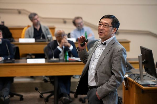 Chi-Chang Kao speaking to the Faculty Senate