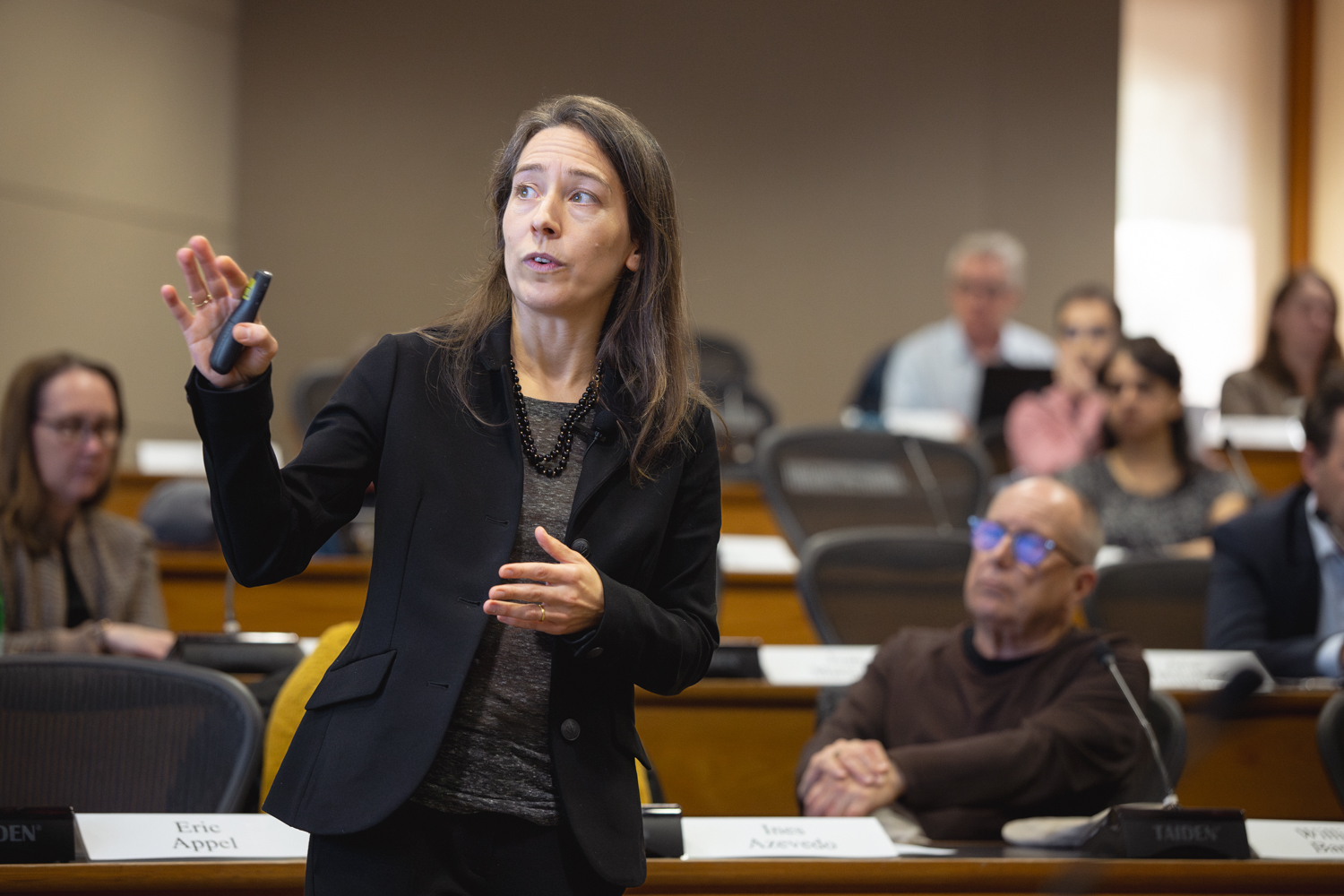 Meagan Mauter, chair of the Committee on Research, presents recommended updates on the authorship policy to the Faculty Senate on Jan. 22, 2026.