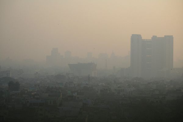 Smog covers a neighborhood in Delhi, India.