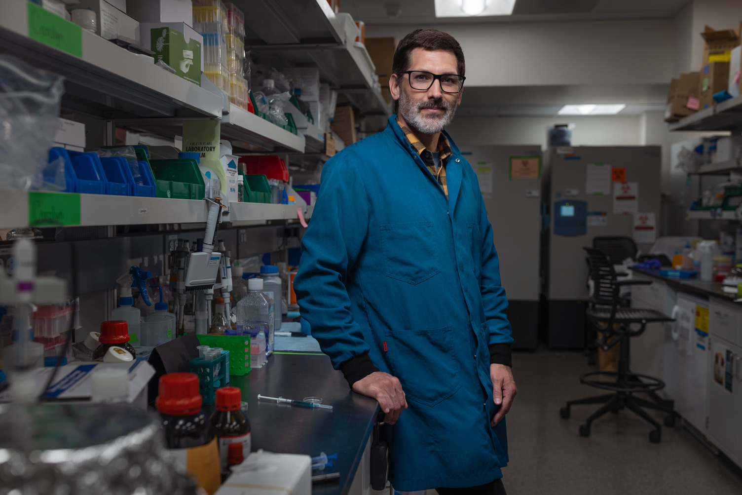 Eric Appel standing in his lab