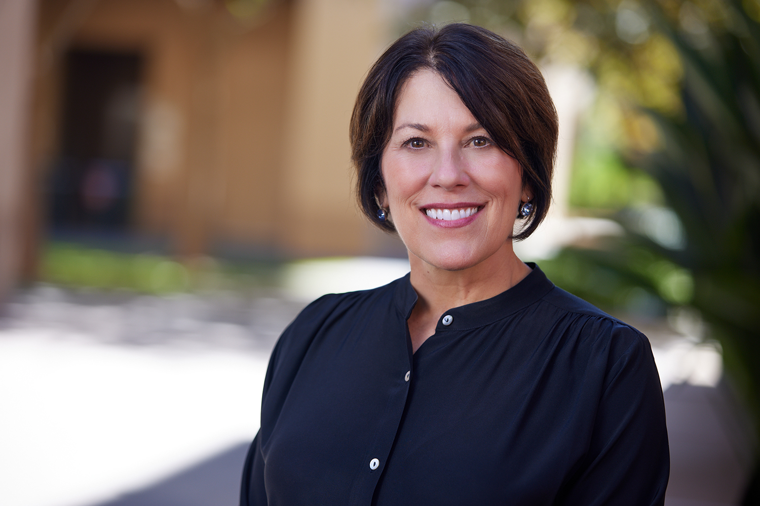 A headshot image of Sarah Soule outside on the Stanford campus