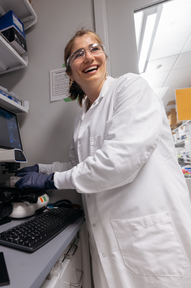 Heloise Hoffmann in the Stanley Qi Lab