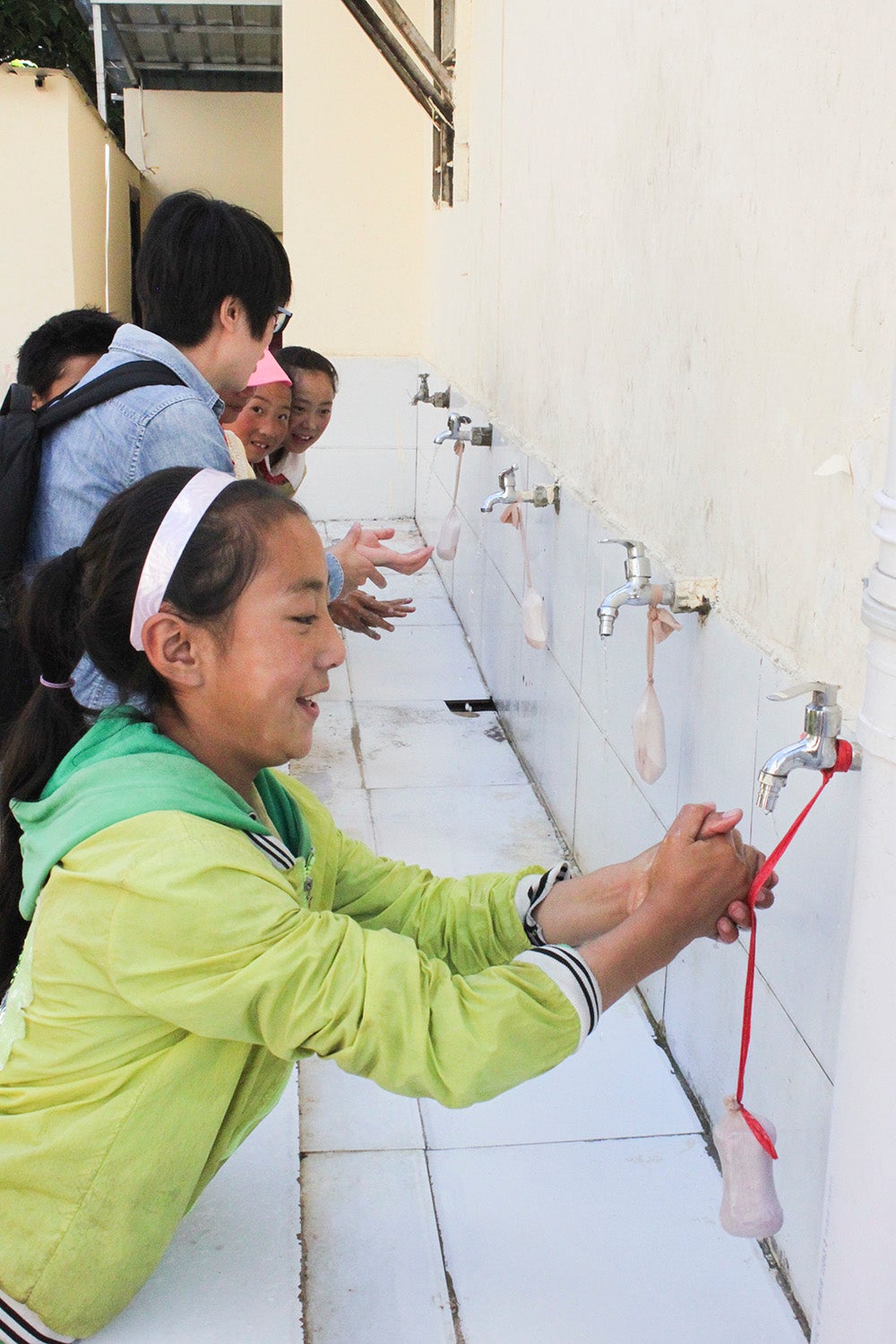 School children in China’s Sichuan province learn how to wash their hands properly – a key intervention for preventing infection with a potentially fatal tapeworm.
