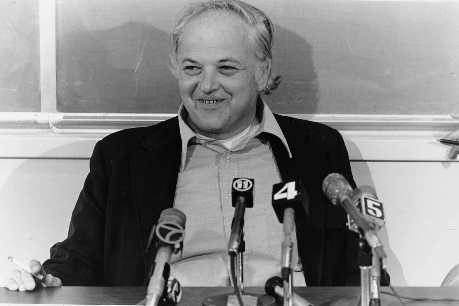 Burton Richter at his Nobel Prize press conference, 1976