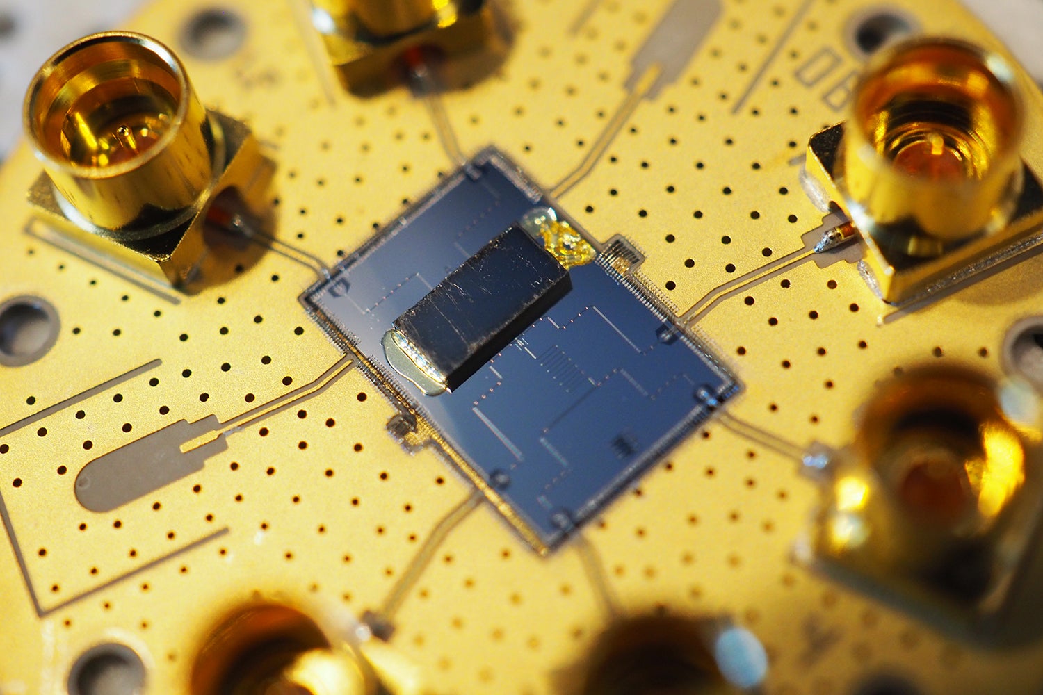 New hardware integrates mechanical devices into quantum tech