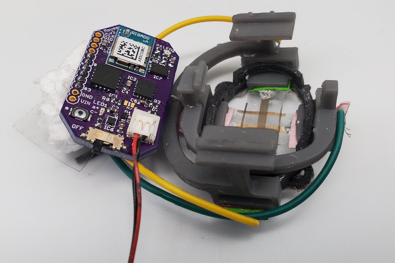 Stanford engineers develop new wearable device to monitor tumor size
