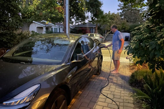 stanford.edu - Charging cars at home at night is not the way to go, Stanford study finds